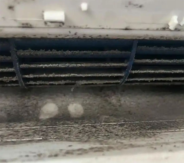 宁波市空调吹的风有股烧焦味是怎么回事